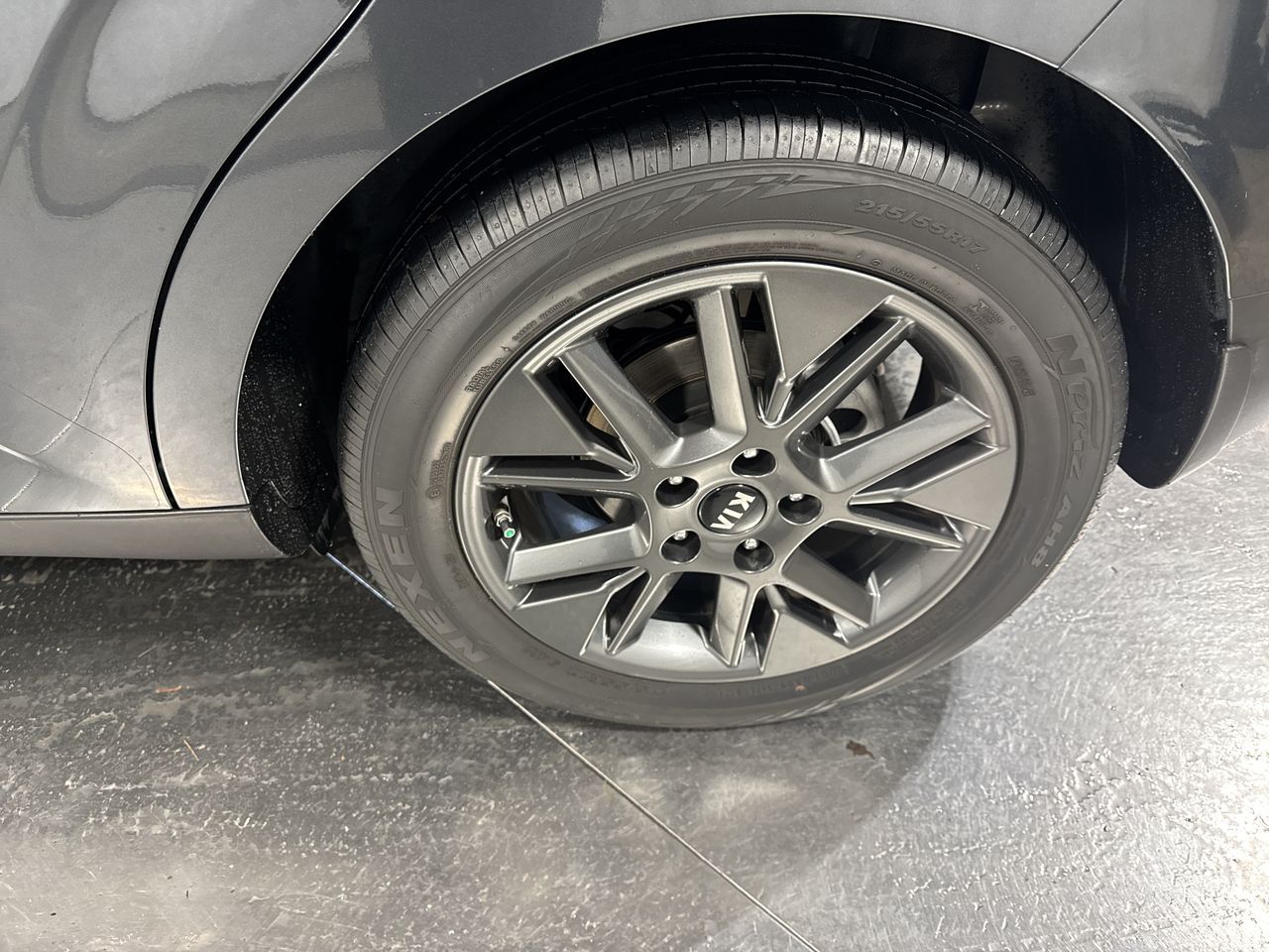 2021 Kia Soul EX photo 2