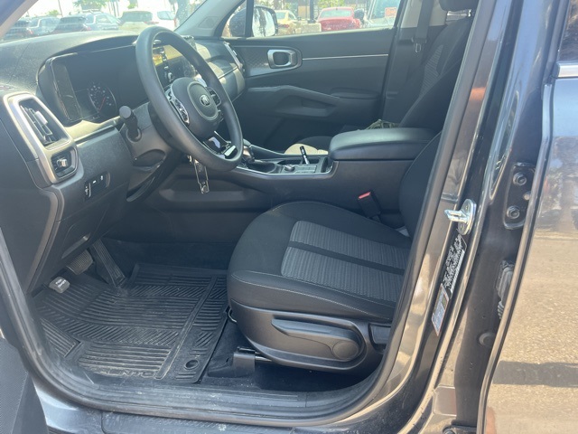 2021 Kia Sorento LX photo 7