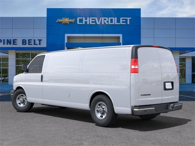 2024 Chevrolet Express Cargo 3500 photo 3