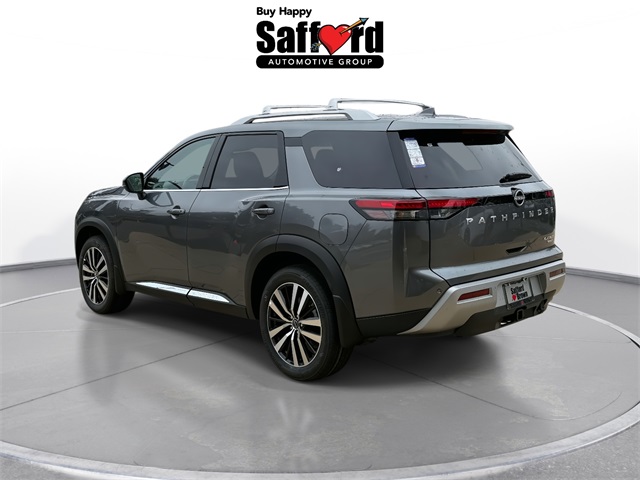 2025 Nissan Pathfinder Platinum photo 6