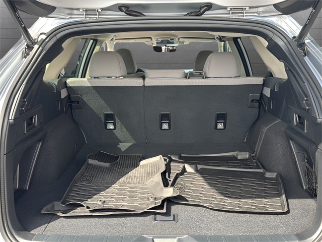 2022 Subaru Outback Premium photo 17