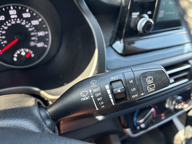 2021 Kia Seltos S photo 16