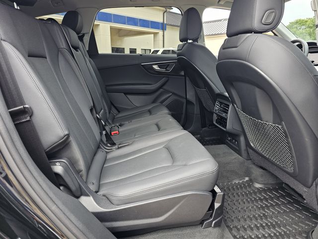 2024 Audi Q7 45 Premium Plus photo 27