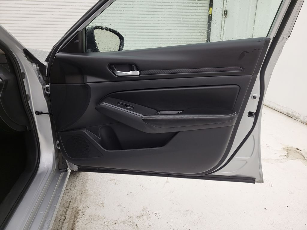 2024 Nissan Altima 2.5 SV photo 26