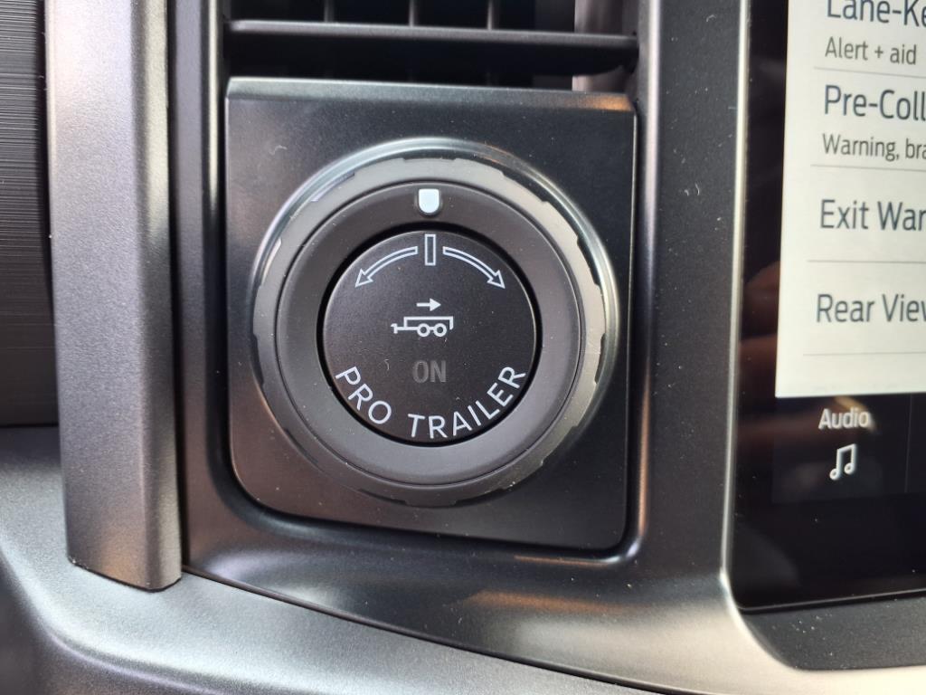 2025 Ford F-150 XLT photo 10
