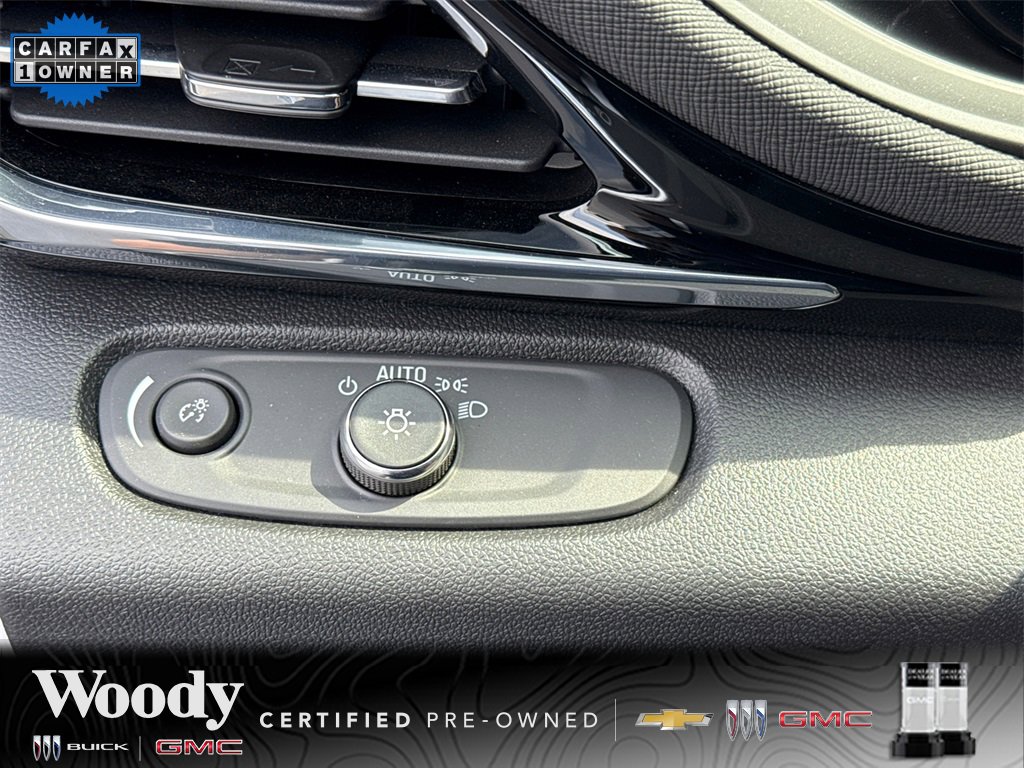 2025 Buick Envista ST photo 16