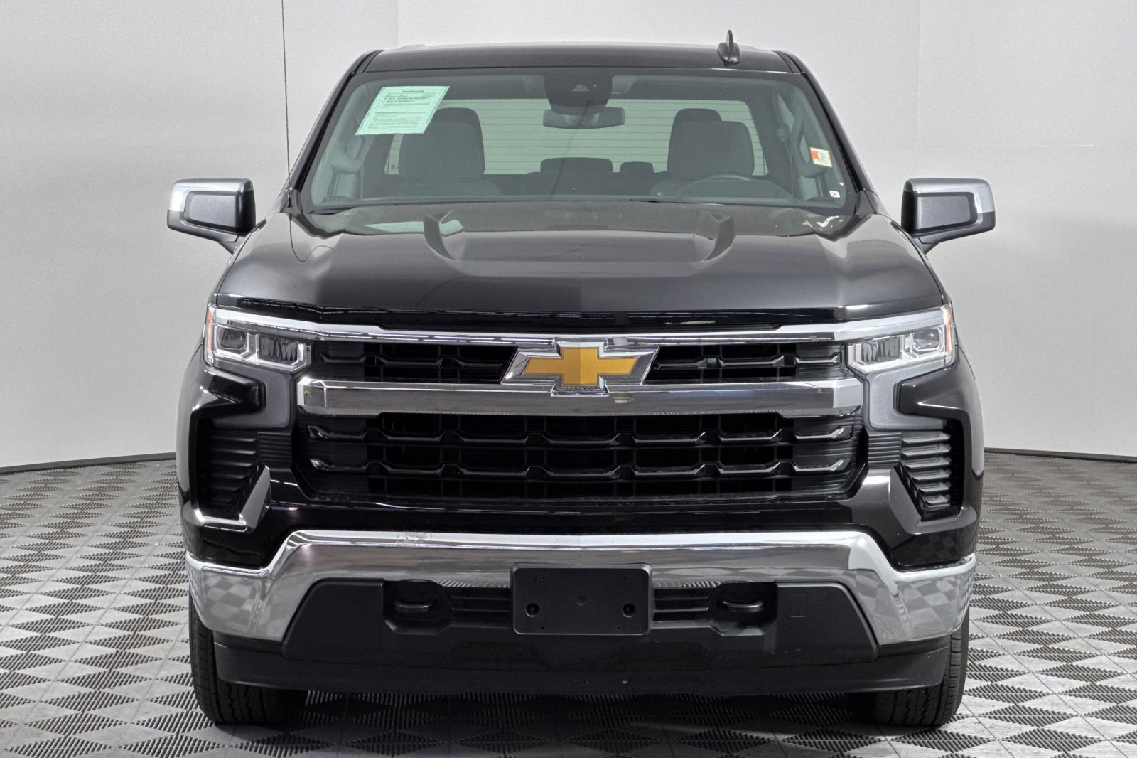 2024 Chevrolet Silverado 1500 LT photo 9