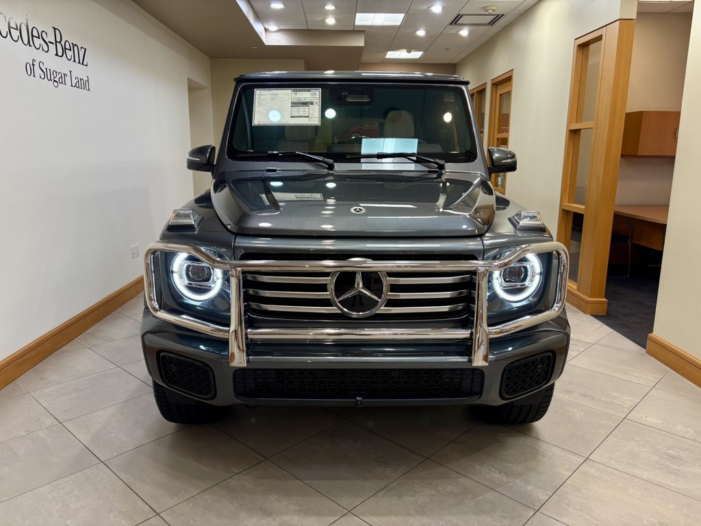 2025 Mercedes Benz G 550 photo 2