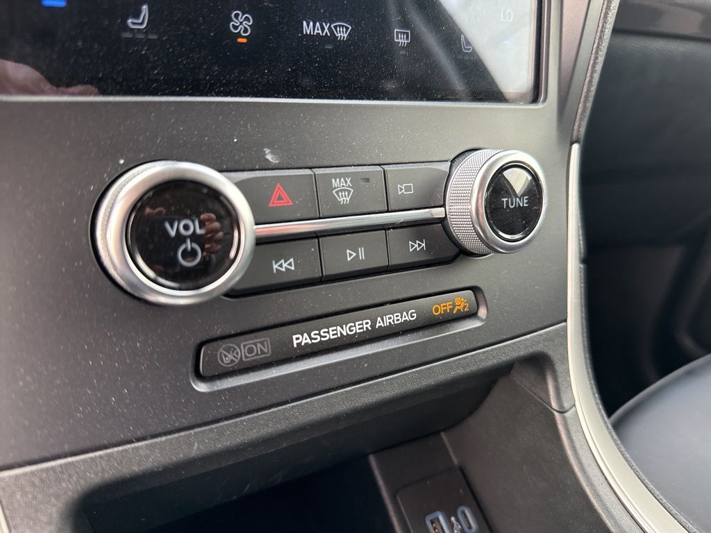 2024 Ford Edge SEL photo 27