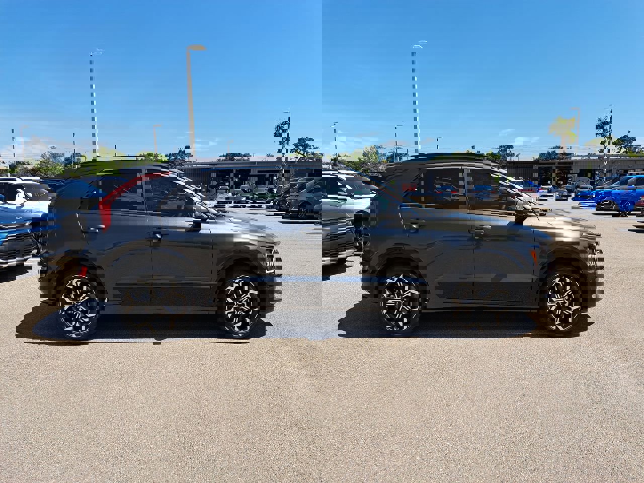 2025 Kia Niro EX Touring photo 4