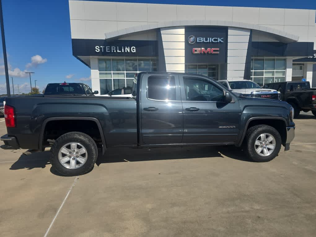 2017 Gmc Sierra 1500 SLE photo 2