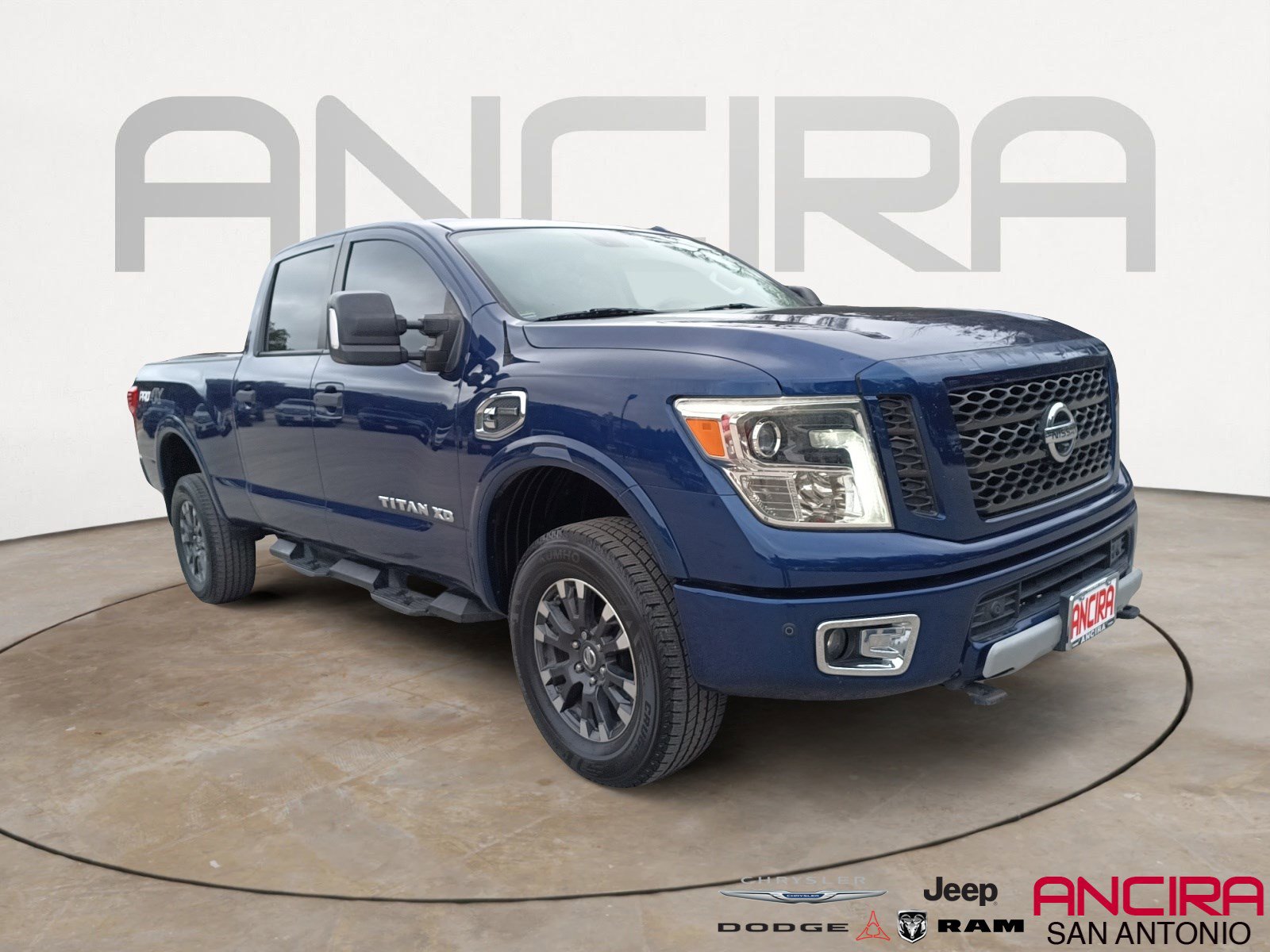 2017 Nissan Titan XD Pro-4X's photo