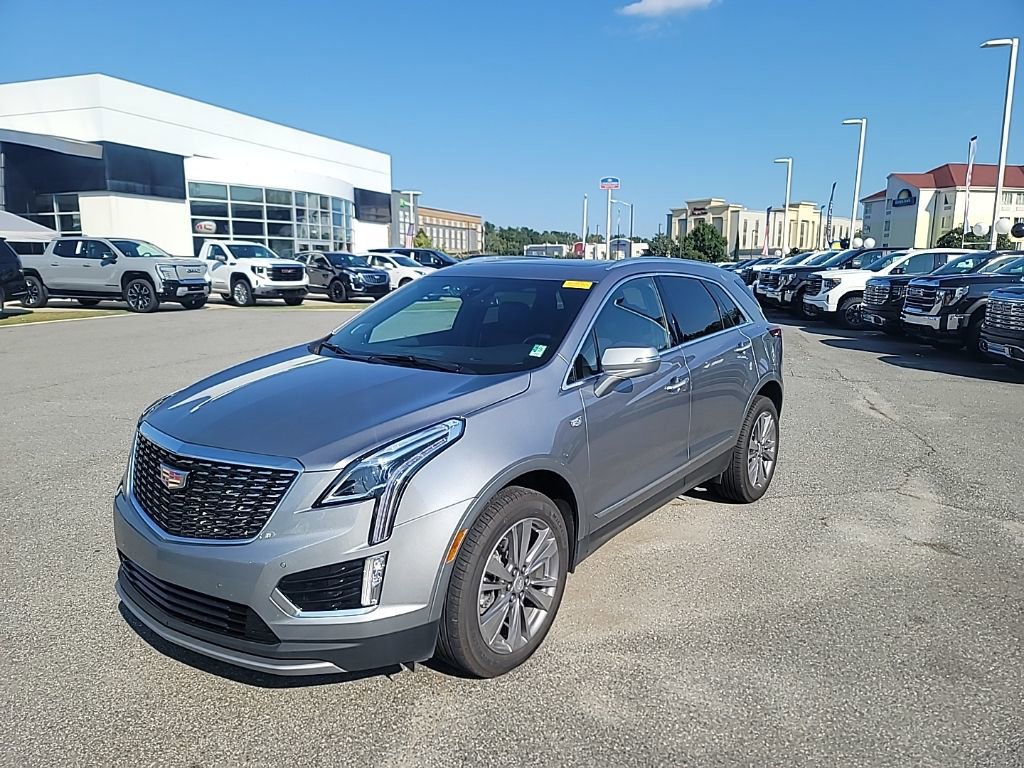 2025 Cadillac XT5 Premium Luxury photo 3