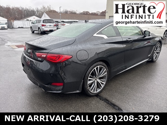 2022 Infiniti Q60 Luxe photo 3