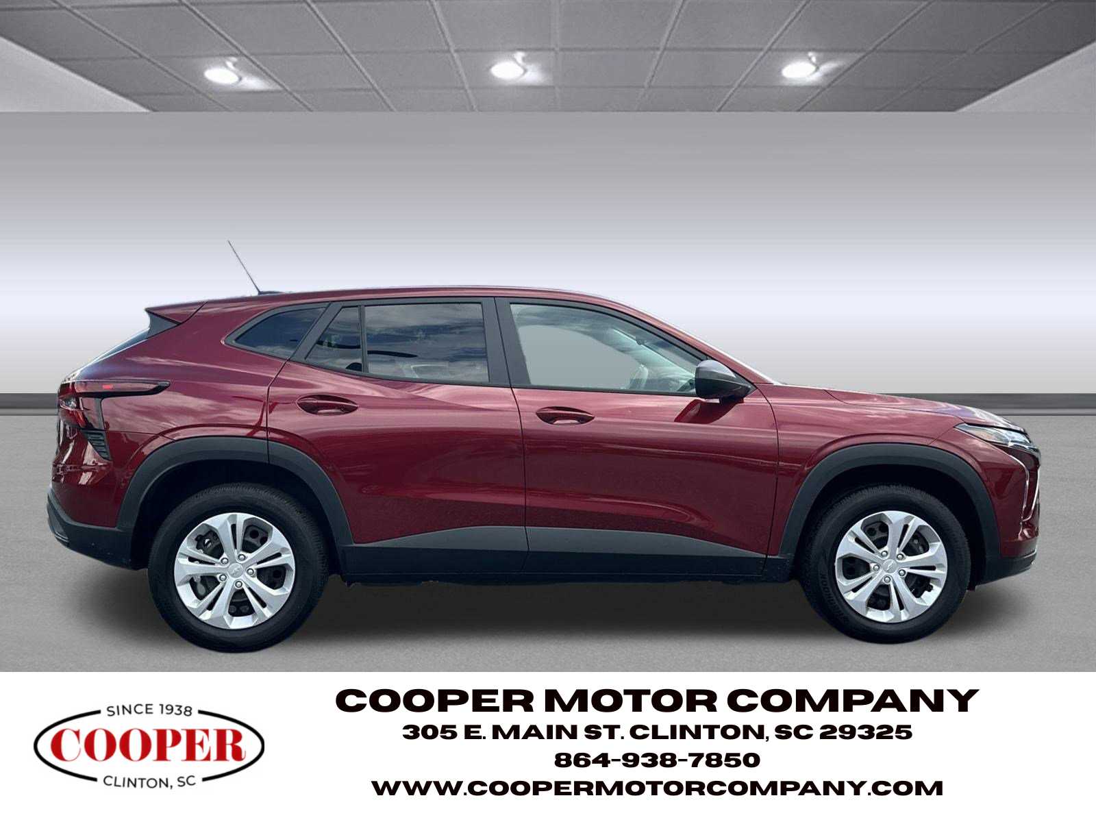 2025 Chevrolet Trax LS photo 8