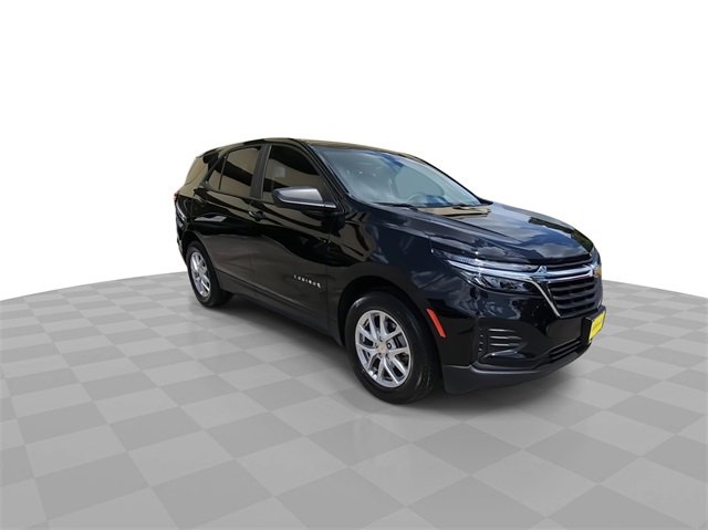 2024 Chevrolet Equinox LS photo 2
