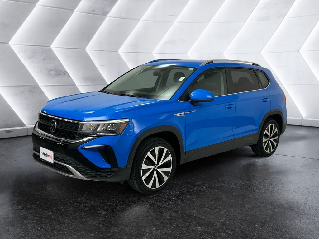 2022 Volkswagen Taos SE photo 3