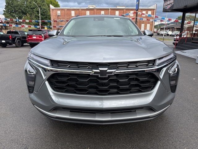 2026 Chevrolet Trax LT photo 3