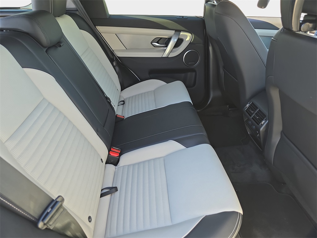 2025 Land Rover Discovery Sport SE photo 11