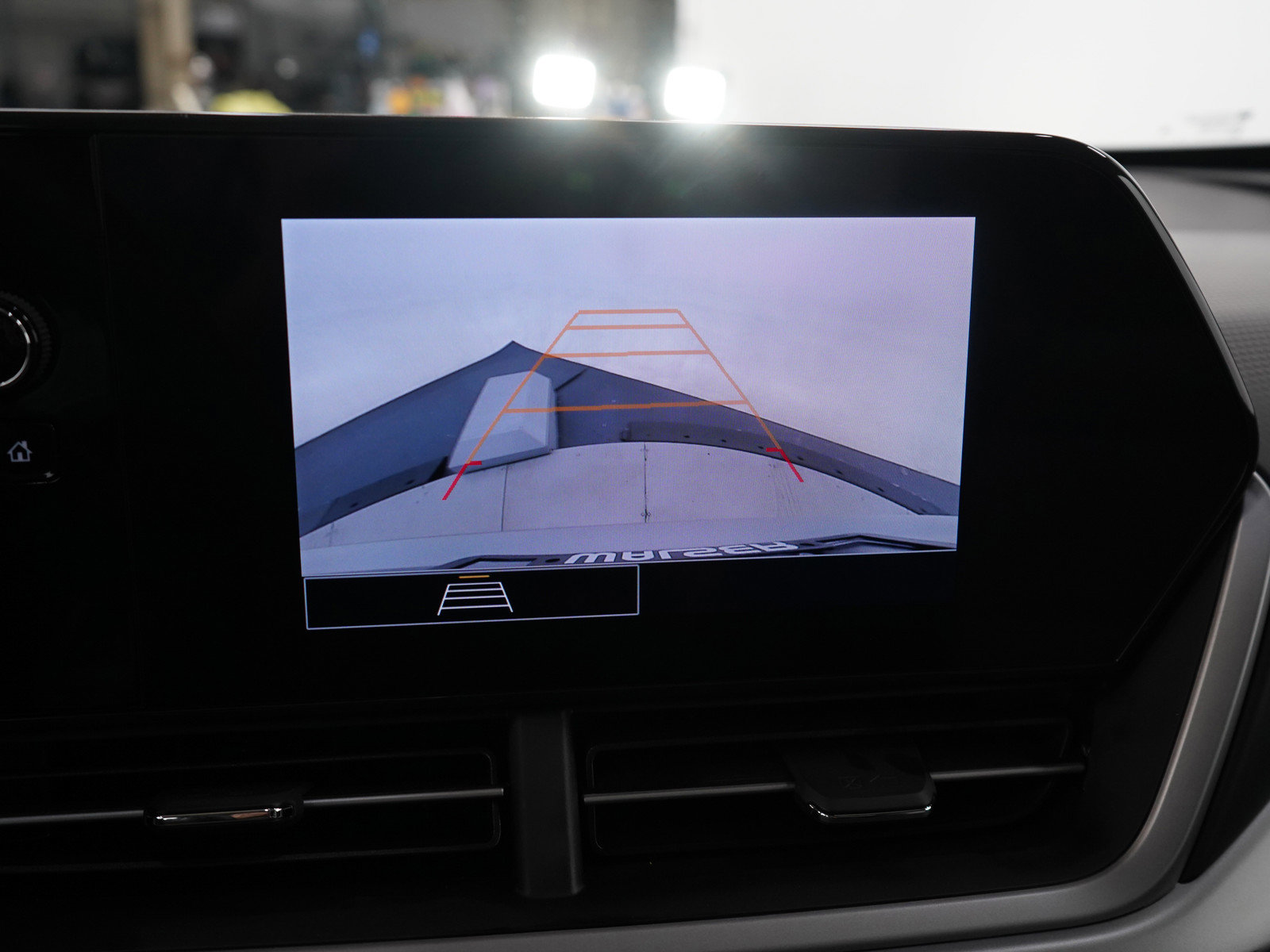 2024 Chevrolet Trax LS photo 20