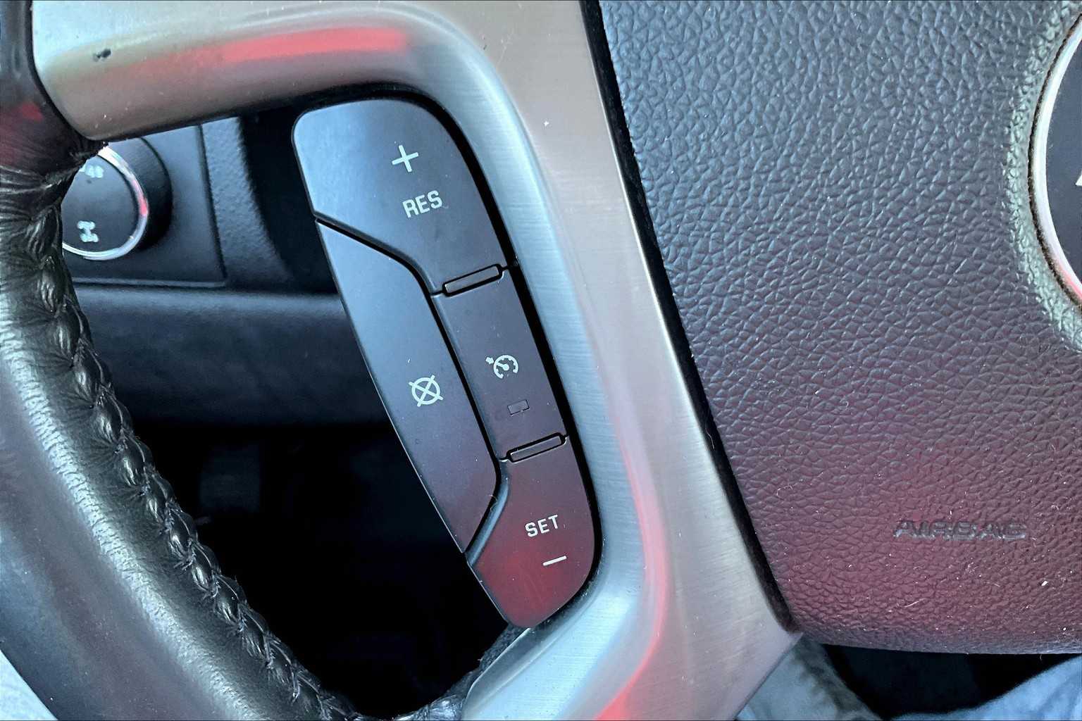 2012 Chevrolet Suburban LT photo 19