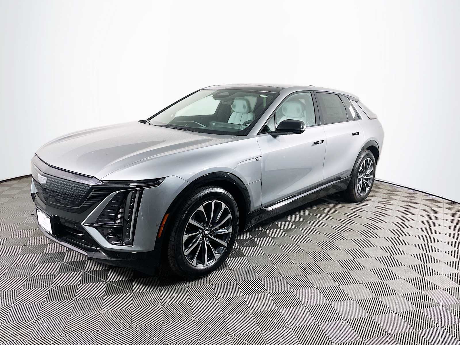 2025 Cadillac LYRIQ Sport 2's photo