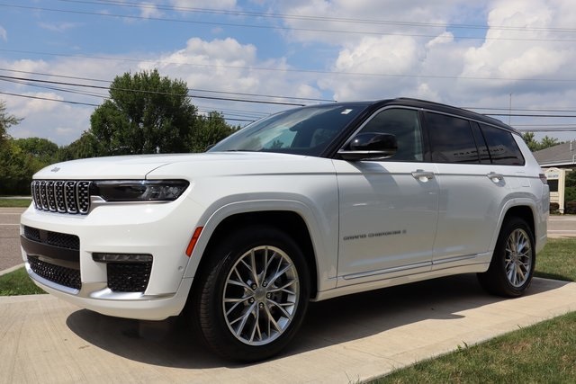 2025 Jeep Grand Cherokee L Summit photo 6