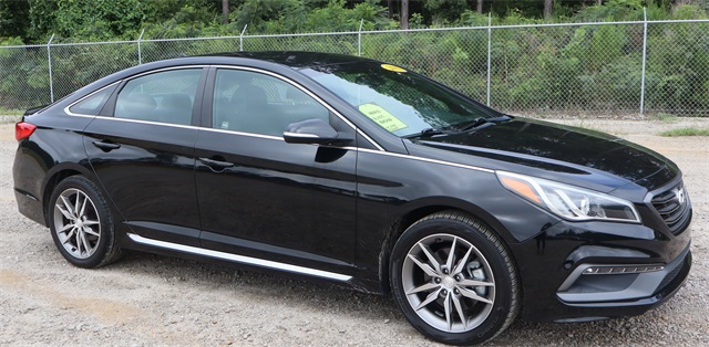 Used 2017 Hyundai Sonata Sport with VIN 5NPE34ABXHH570963 for sale in Okatie, SC