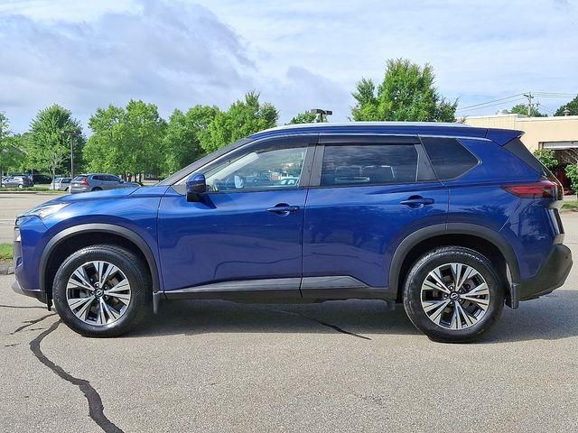 2022 Nissan Rogue SV photo 7