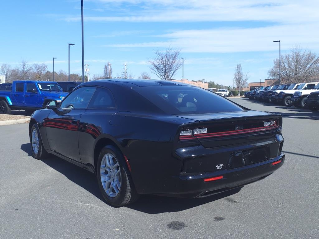 2025 Dodge Charger R/T photo 15