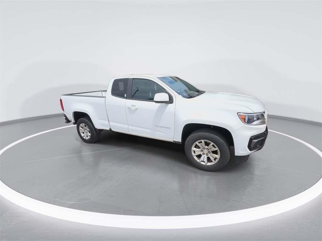 2022 Chevrolet Colorado LT photo 2