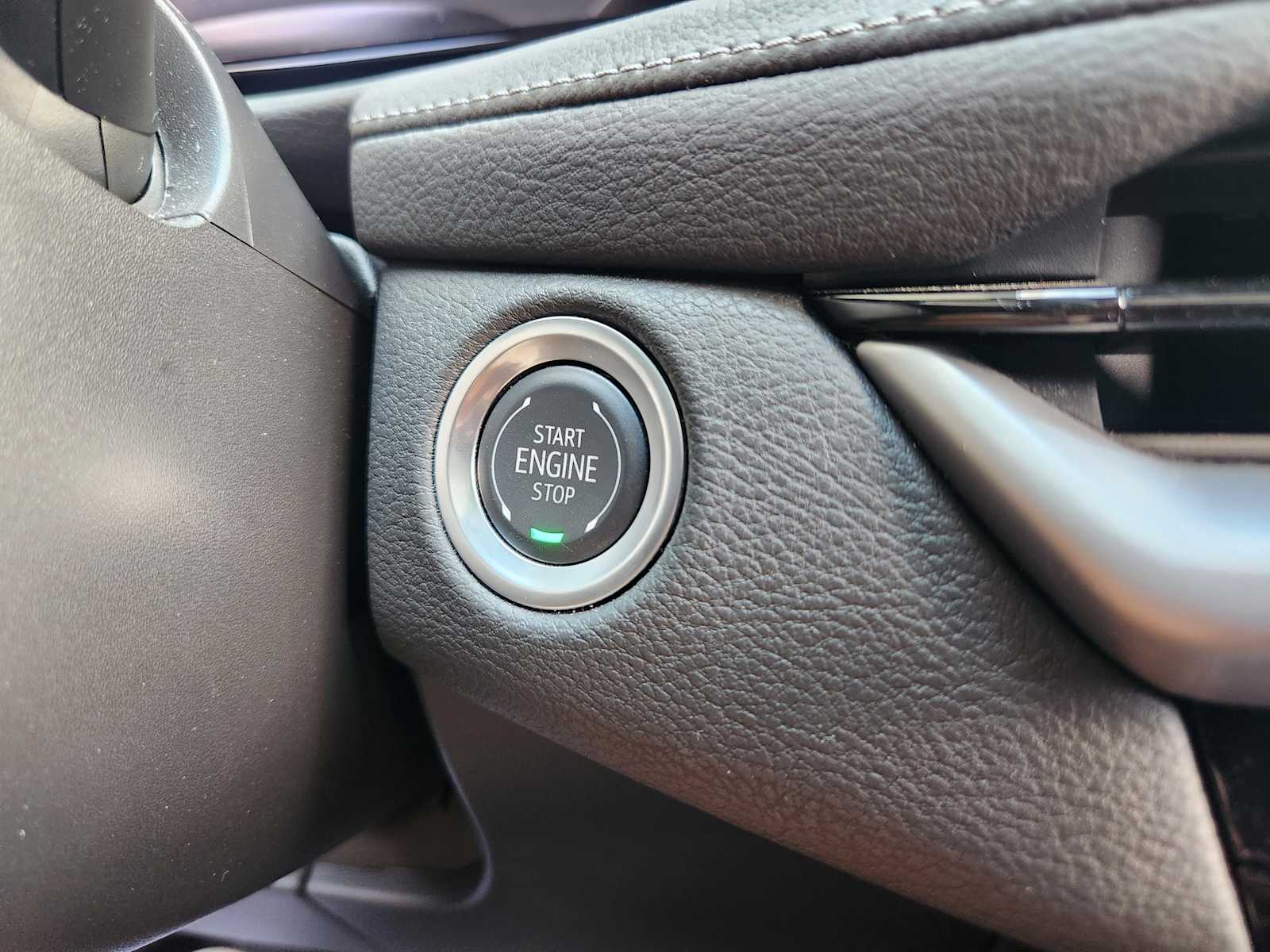 2025 Cadillac XT4 Premium Luxury photo 13