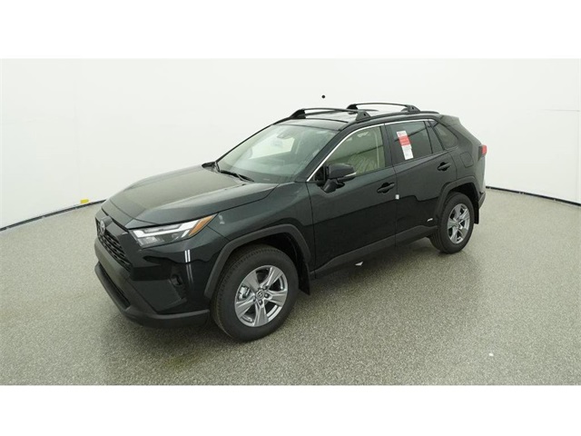 2025 Toyota RAV4 XLE's photo