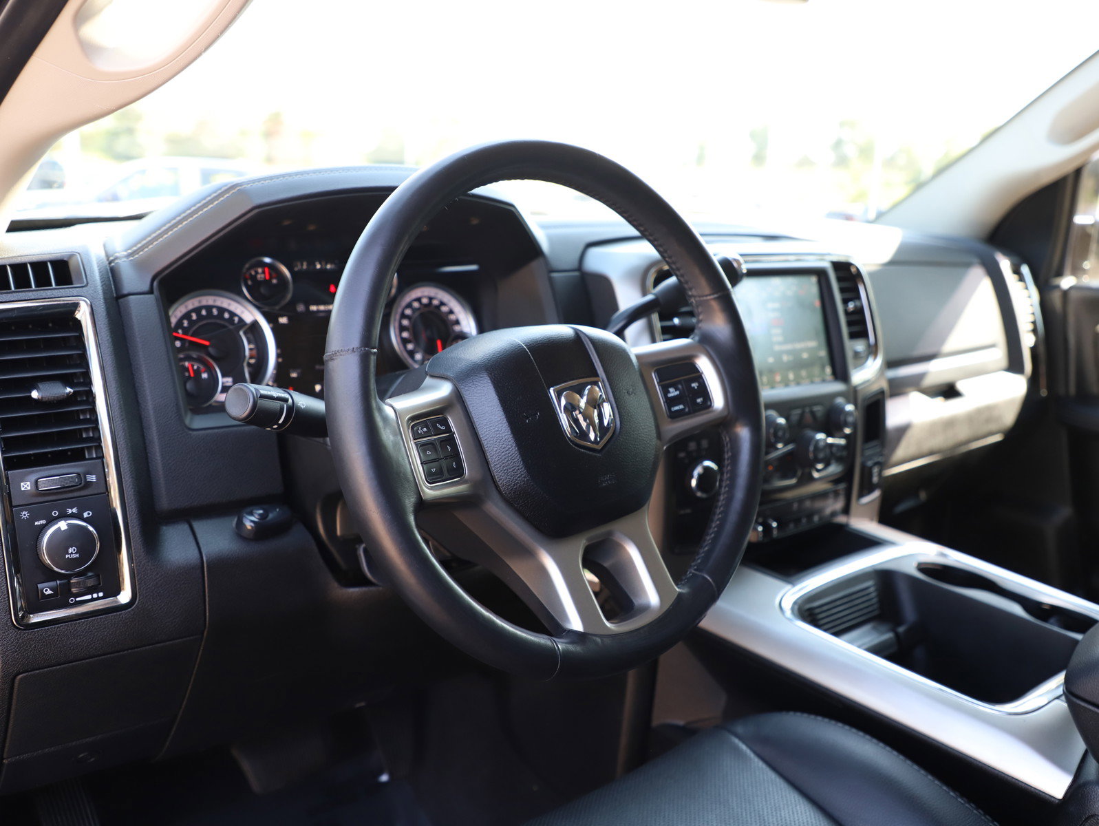 2018 Ram 2500 Laramie photo 17