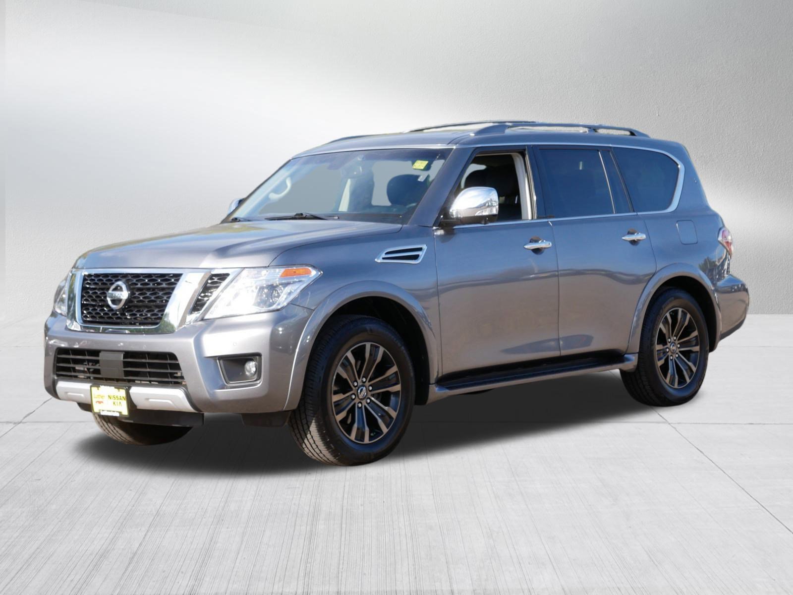 2017 Nissan Armada Platinum photo 3