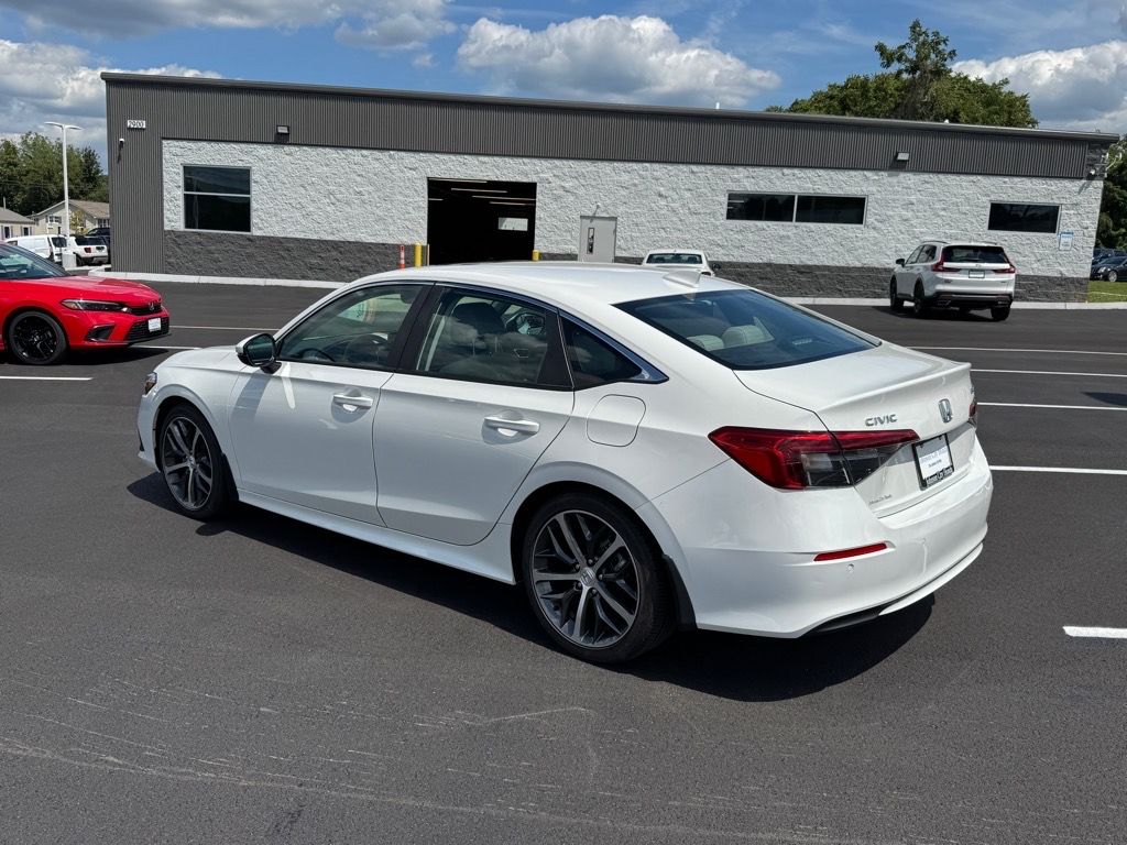 2024 Honda Civic Touring photo 3