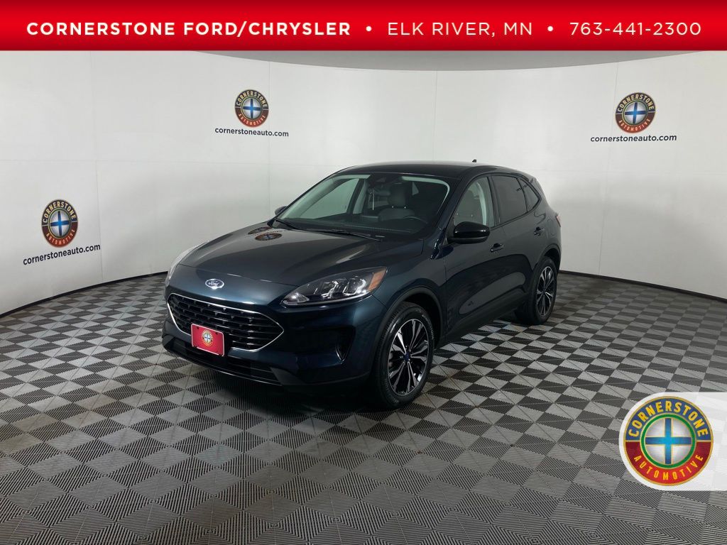 2022 Ford Escape SE's photo