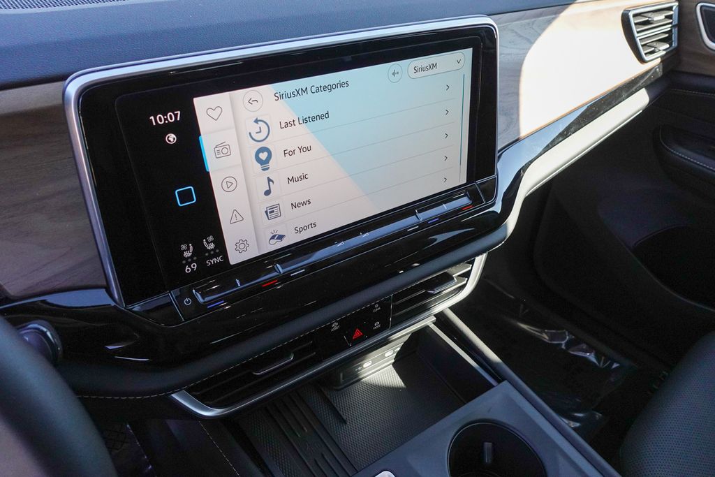 2025 Volkswagen Atlas SE photo 19