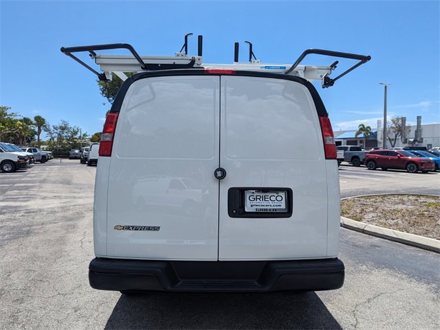 2025 Chevrolet Express Cargo 2500 photo 9