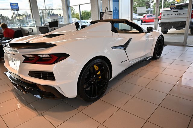 2026 Chevrolet Corvette Z06 3LZ photo 2