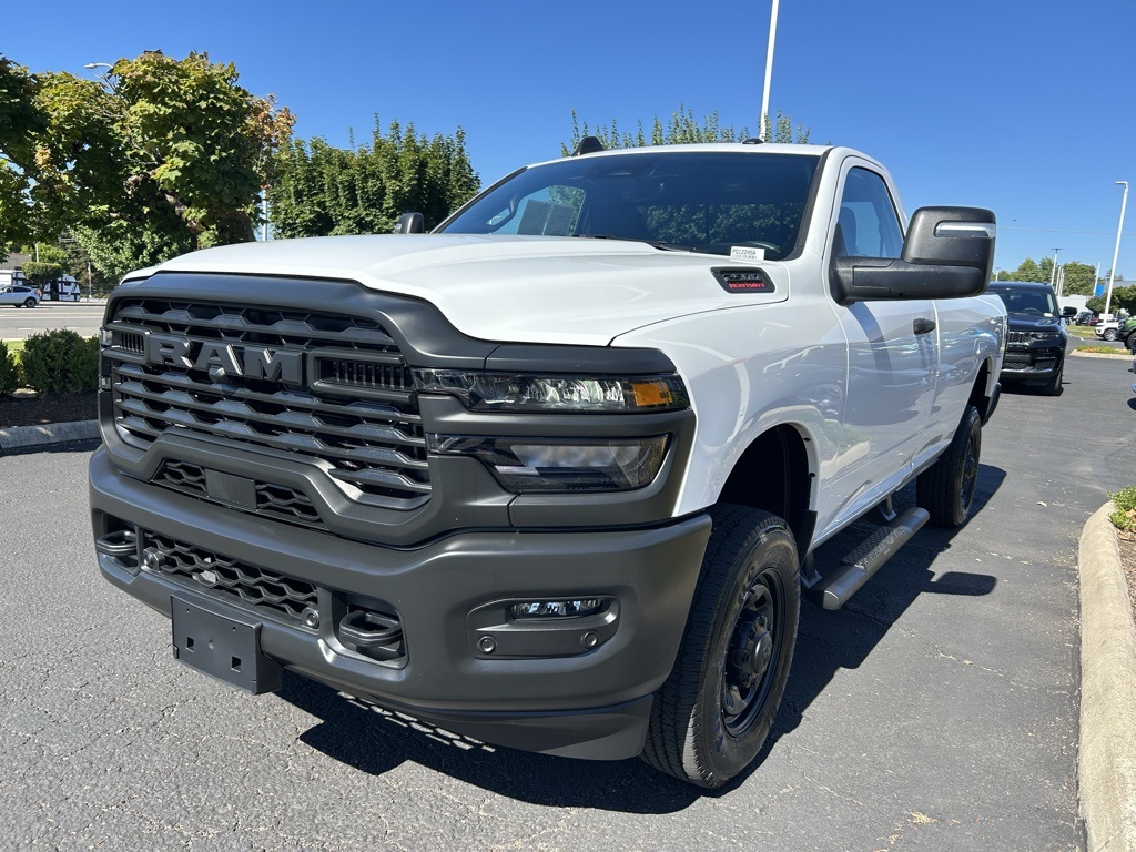 2025 Ram 2500 Tradesman photo 4