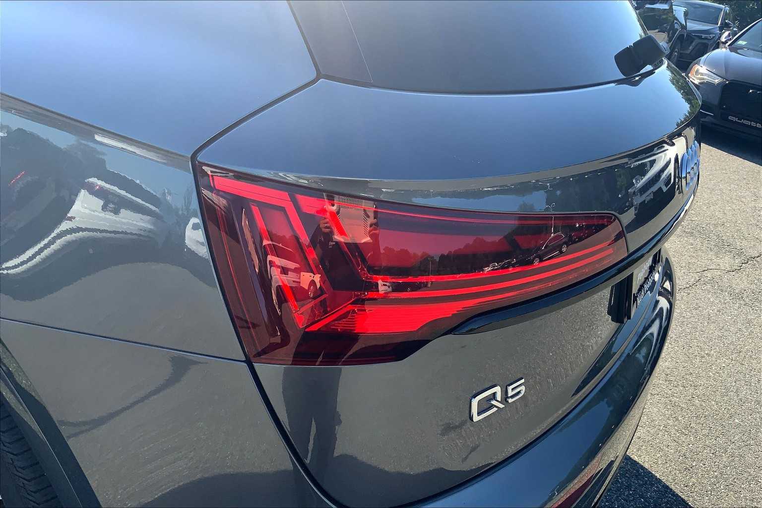 2022 Audi Q5 S line Premium Plus photo 25
