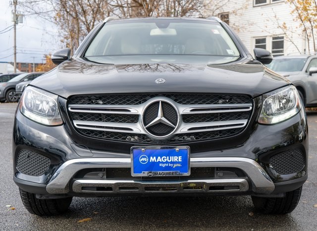 2019 Mercedes Benz GLC 300 4MATIC photo 2