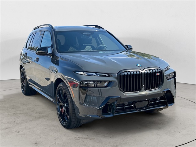 2026 BMW X7 M60i's photo