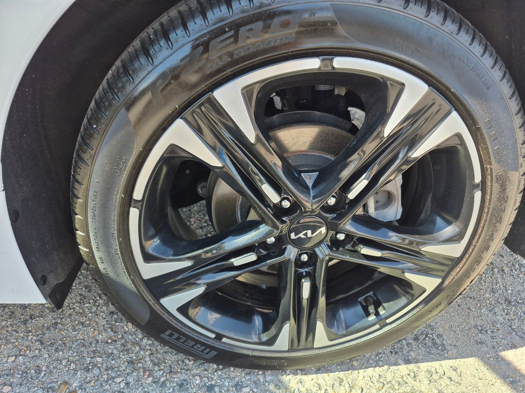 2023 Kia K5 GT-Line photo 7