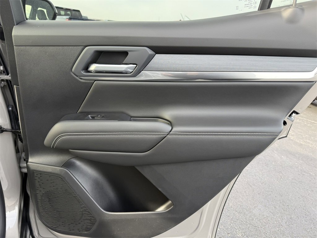 2026 GMC TERRAIN - Image 35