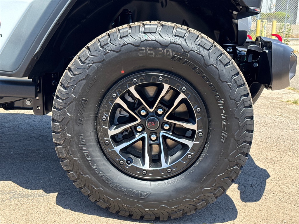 2025 Jeep Wrangler Rubicon photo 6