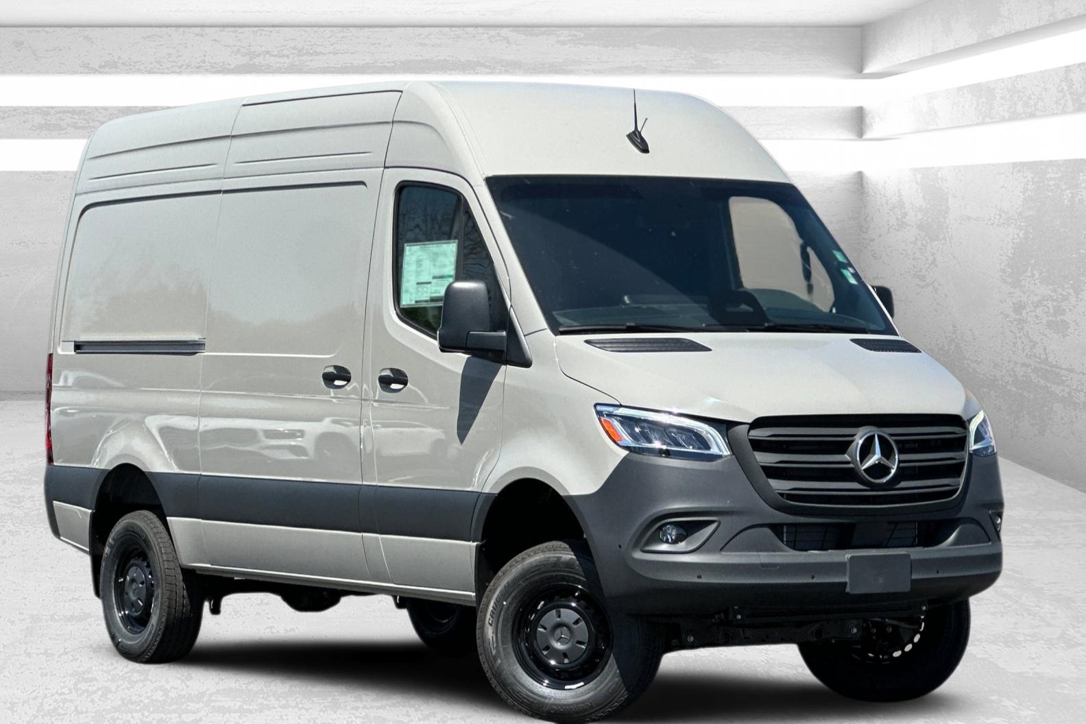 2025 Mercedes-Benz Sprinter Cargo Van Base's photo