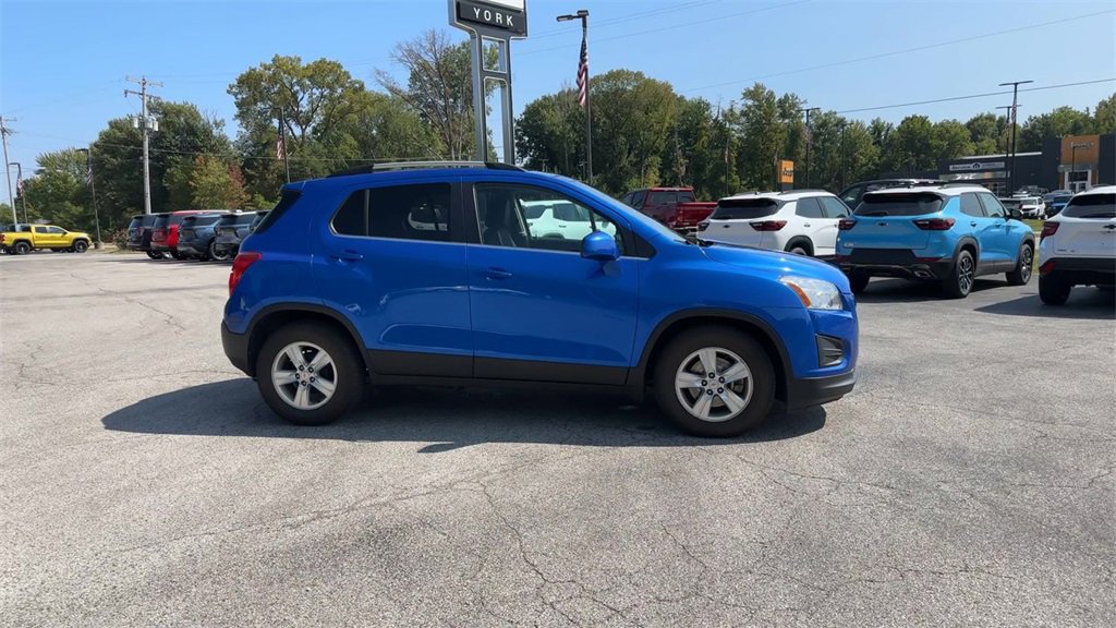2015 Chevrolet Trax LT photo 2