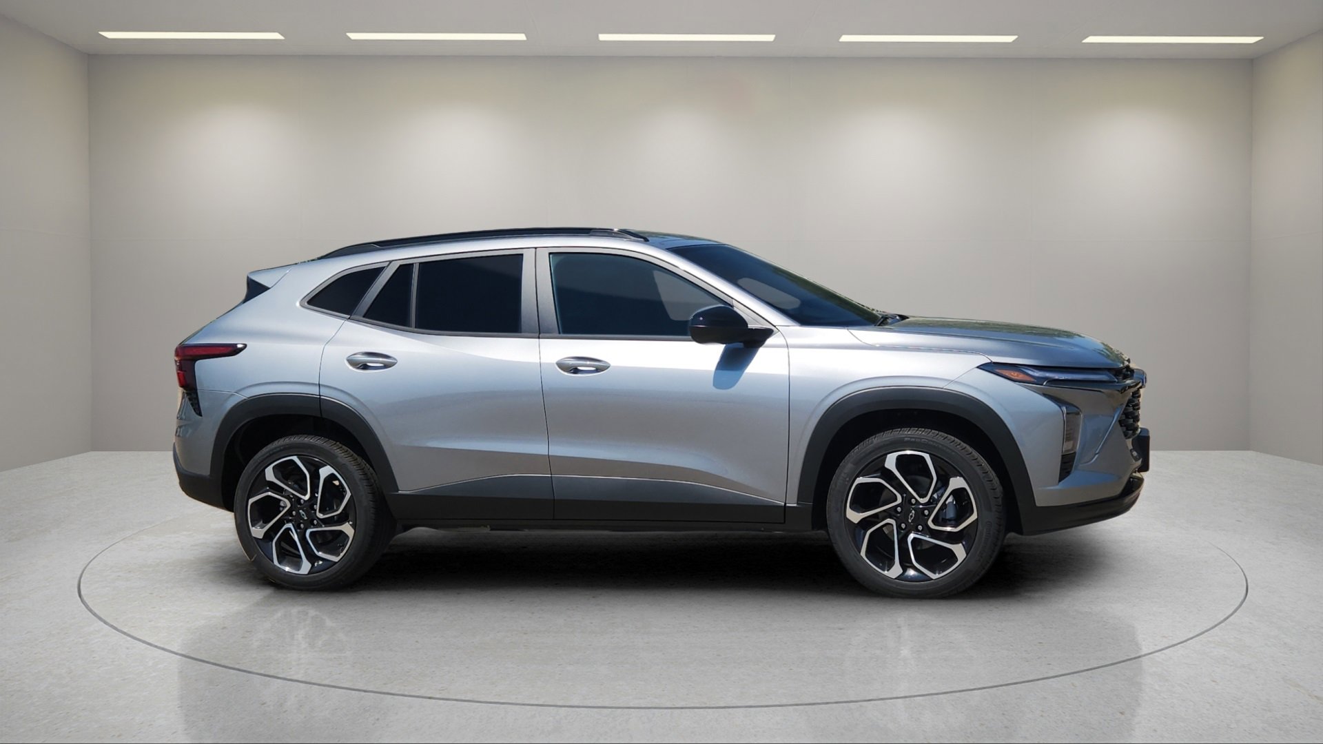2025 Chevrolet Trax photo 2